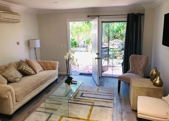 Cozy Beverly Hills